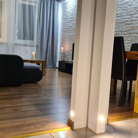 Mieszkanie Przy Deptaku Swinoujscie Bagian luar foto