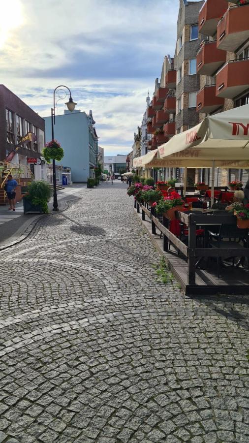 Mieszkanie Przy Deptaku Swinoujscie Bagian luar foto