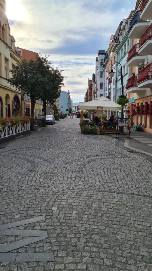 Mieszkanie Przy Deptaku Swinoujscie Bagian luar foto