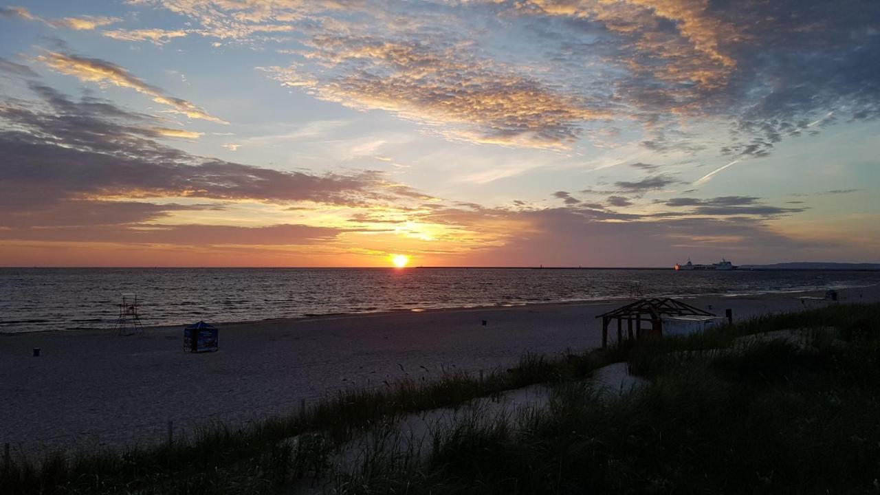 Mieszkanie Przy Deptaku Swinoujscie Bagian luar foto