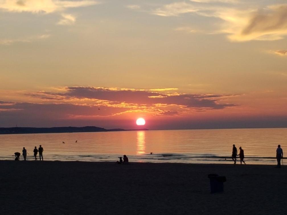 Mieszkanie Przy Deptaku Swinoujscie Bagian luar foto